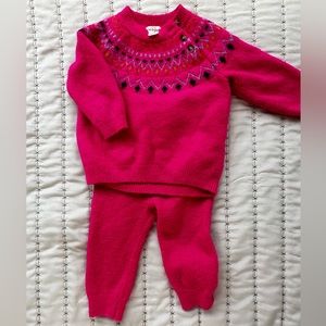 Set of 2 matching sweater and pants